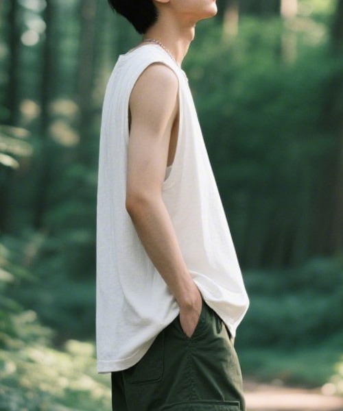 CLOTHY(クロシィ)の「【綿100%の快適な着心地】メンズ コットン100 ノースリーブ Tシャツ(タンクトップ・メンズ・ブラック/オフホワイト・LARGE/MEDIUM)」の15枚目の写真