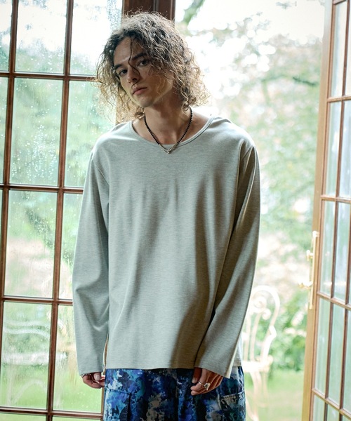 CASPER JOHN(キャスパージョン)の「High-tech U-neck cut-sew/ハイテックUネックカットソー(Tシャツ/カットソー・メンズ・グリーン/グレー/ブラック/ホワイト・MEDIUM/SMALL/X-SMALL/LARGE)」の3枚目の写真