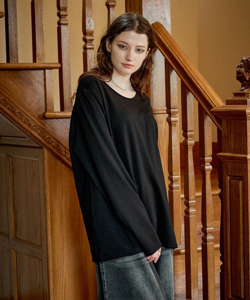 CASPER JOHN(キャスパージョン)の「High-tech U-neck cut-sew/ハイテックUネックカットソー(Tシャツ/カットソー・メンズ・グリーン/グレー/ブラック/ホワイト・MEDIUM/SMALL/X-SMALL/LARGE)」の2枚目の写真