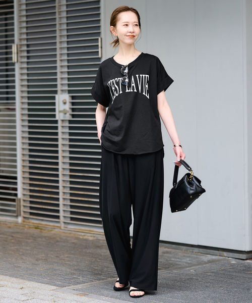 SLOBE IENA（スローブイエナ）の「CEST LA VIE Tシャツ（Tシャツ/カットソー・レディース・ホワイト系その他/ブラック/ホワイト・FREE）」の8枚目の写真