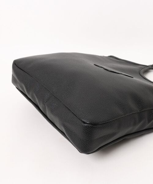 MARY QUANT(マリークワント)の「デイジーパッチシュリンク トート(トートバッグ・レディース・シルバー/ブラック/アイボリー/キャメル・FREE)」の5枚目の写真
