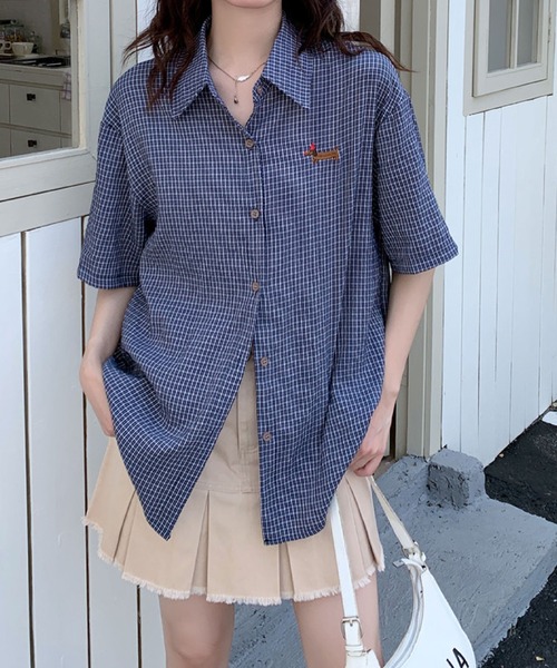 2ly2（トゥーリートゥー）の「ワンポイント刺繍がかわいい♪ヴィンテージ感チェックシャツ（シャツ/ブラウス・レディース・ネイビー・FREE）」の15枚目の写真