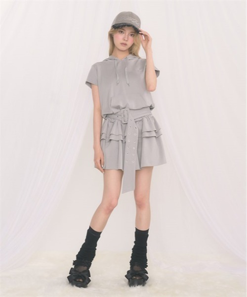 FickleBebe(フィクルベベ)の「ティアードフーディワンピース(ワンピース・レディース・グレー/ブラック・FREE)」の8枚目の写真