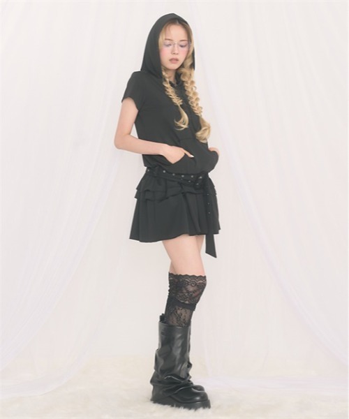 FickleBebe(フィクルベベ)の「ティアードフーディワンピース(ワンピース・レディース・グレー/ブラック・FREE)」の14枚目の写真