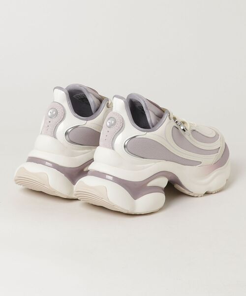 adidas(アディダス)の「オズヴィーナス / OZVENUZ Shoes / 厚底スニーカー / アディダスオリジナルス adidas Originals(スニーカー・レディース・ホワイト・28.0cm/27.5cm/27.0cm/26.5cm/26.0cm/25.5cm/25.0cm/22.5cm/22.0cm/24.5cm/24.0cm/23.5cm/23.0cm)」の2枚目の写真