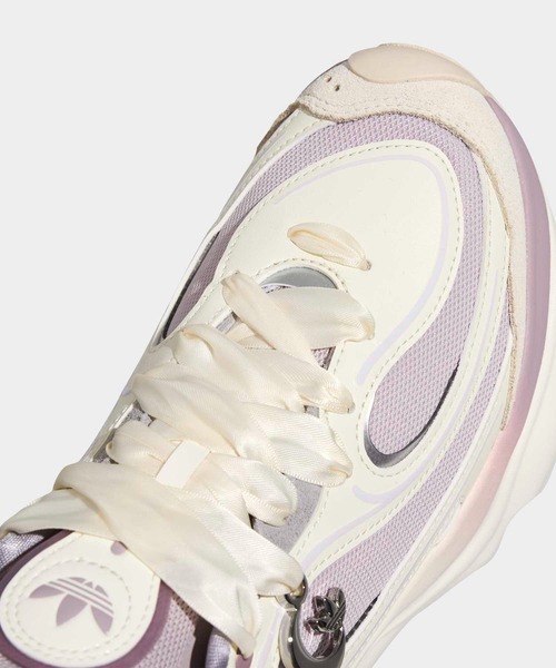 adidas(アディダス)の「オズヴィーナス / OZVENUZ Shoes / 厚底スニーカー / アディダスオリジナルス adidas Originals(スニーカー・レディース・ホワイト・28.0cm/27.5cm/27.0cm/26.5cm/26.0cm/25.5cm/25.0cm/22.5cm/22.0cm/24.5cm/24.0cm/23.5cm/23.0cm)」の9枚目の写真