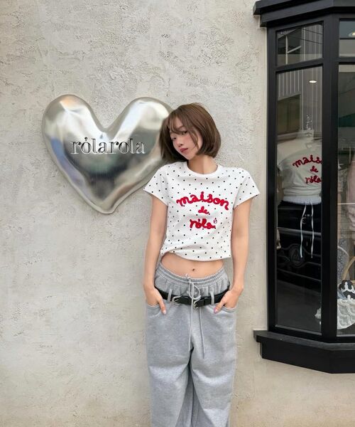 ROLAROLA(ロラロラ)の「MAISON DE ROLA EMBROIDERY DOT T-SHIRT WHITE(Tシャツ/カットソー・レディース・ホワイト・MEDIUM/SMALL)」の3枚目の写真
