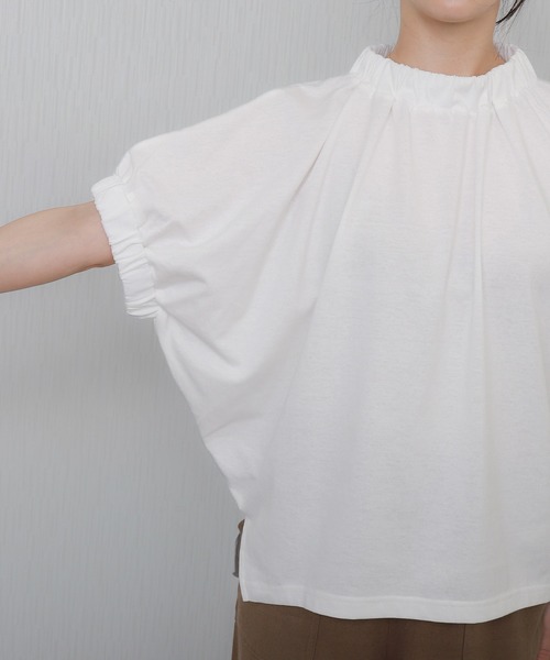 libelle more(リベル モア)の「着映えギャザーネックトップス(Tシャツ/カットソー・レディース・ブラック/グリーン/オフホワイト/チャコールグレー・L/M)」の5枚目の写真