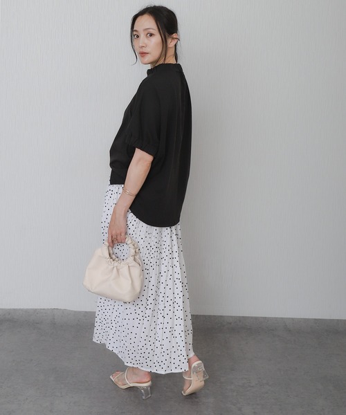 libelle more(リベル モア)の「着映えギャザーネックトップス(Tシャツ/カットソー・レディース・ブラック/グリーン/オフホワイト/チャコールグレー・L/M)」の15枚目の写真
