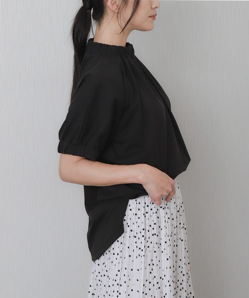 libelle more(リベル モア)の「着映えギャザーネックトップス(Tシャツ/カットソー・レディース・ブラック/グリーン/オフホワイト/チャコールグレー・L/M)」の18枚目の写真