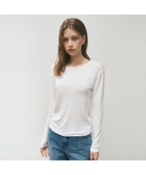 WEDNESDAYOASISFORWOMEN(ウェンズデー オアシス フォー ウーマン)の「フォーシーズンベーシックラウンドTシャツ_4COLOR(W25-TP39)(ニット/セーター・レディース・ホワイト/チャコール/Beige/ブラック・OS)」の1枚目の写真