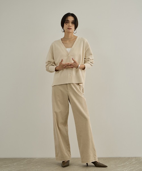 SALON adam et rope'(サロン アダム エ ロペ)の「【CreamyCotton (クリーミーコットン)】Vネックカーディガン / セットアップ対応(カーディガン/ボレロ・レディース・ブラック/オフホワイト/キャメル・FREE)」の20枚目の写真