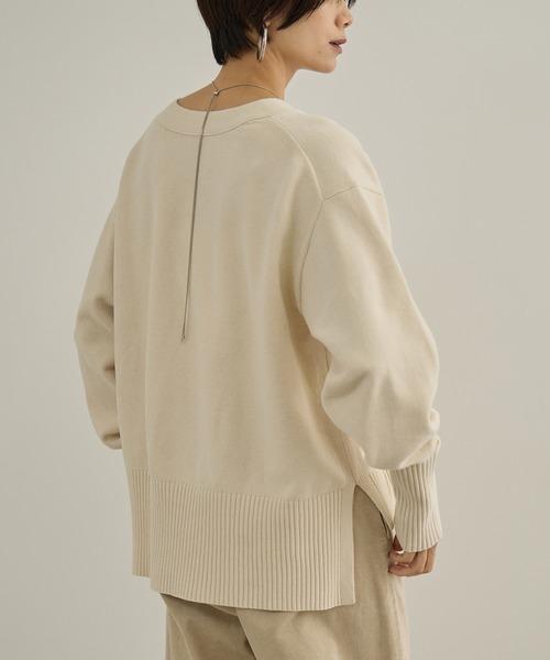 SALON adam et rope'(サロン アダム エ ロペ)の「【CreamyCotton (クリーミーコットン)】Vネックカーディガン / セットアップ対応(カーディガン/ボレロ・レディース・ブラック/オフホワイト/キャメル・FREE)」の9枚目の写真