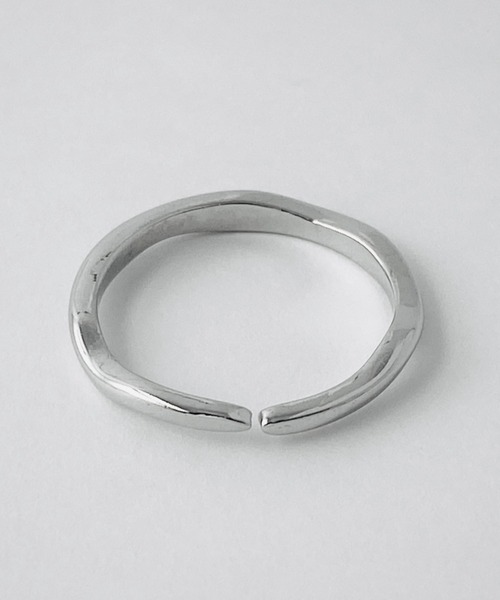 NOEL（ノエル）の「Narrow Slight Wave Ring #322（リング・レディース・シルバー・FREE）」の4枚目の写真