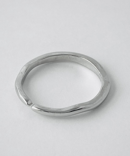 NOEL（ノエル）の「Narrow Slight Wave Ring #322（リング・レディース・シルバー・FREE）」の5枚目の写真