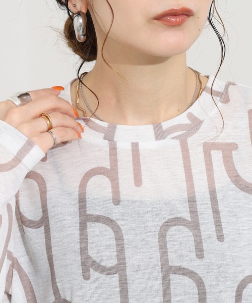 crossi（クロッシー）の「ニュアンスロゴ柄長袖カットソーロンT（Tシャツ/カットソー・レディース・ホワイト・MEDIUM/LARGE）」の11枚目の写真