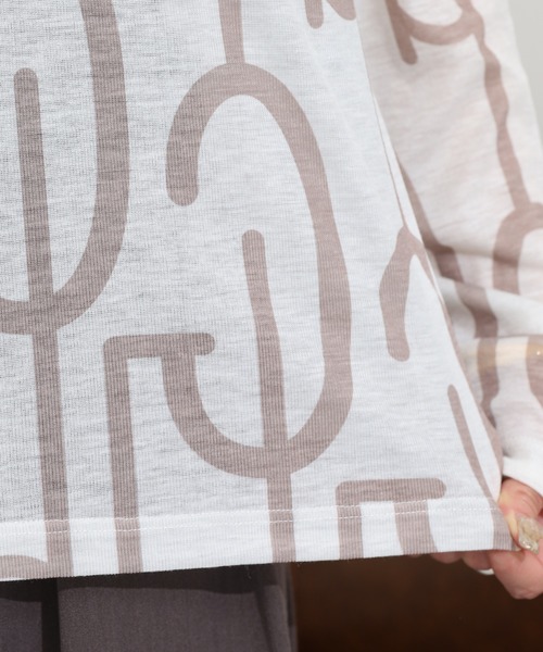 crossi（クロッシー）の「ニュアンスロゴ柄長袖カットソーロンT（Tシャツ/カットソー・レディース・ホワイト・MEDIUM/LARGE）」の13枚目の写真