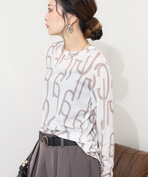 crossi（クロッシー）の「ニュアンスロゴ柄長袖カットソーロンT（Tシャツ/カットソー・レディース・ホワイト・MEDIUM/LARGE）」の5枚目の写真