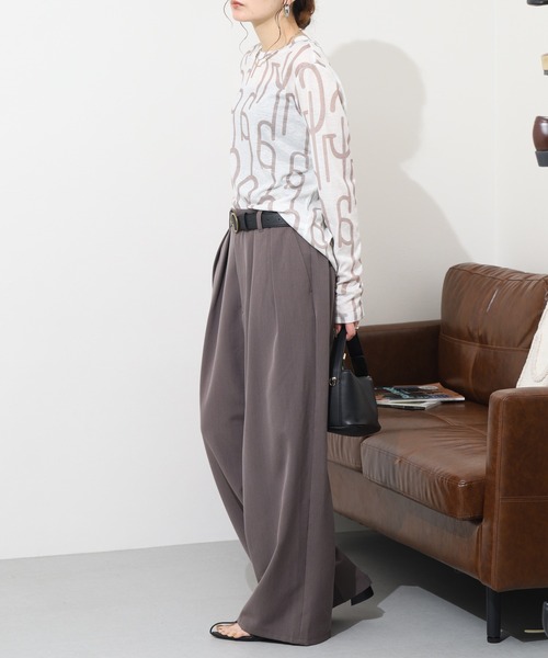 crossi（クロッシー）の「ニュアンスロゴ柄長袖カットソーロンT（Tシャツ/カットソー・レディース・ホワイト・MEDIUM/LARGE）」の7枚目の写真