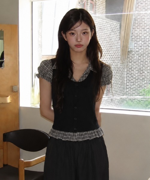 Achic(アシック)の「レイヤード風ストライプシャツドッキング半袖ニットトップス(Tシャツ/カットソー・レディース・ネイビー/グレー/ブラック・M)」の6枚目の写真