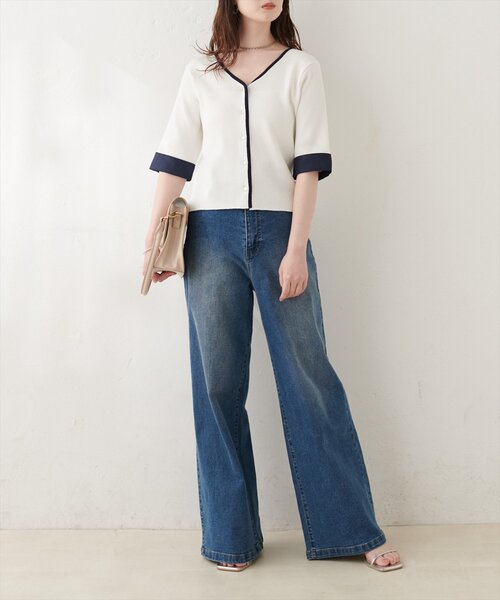 natural couture(ナチュラルクチュール)の「袖口カフス付き配色Vネックカーデ(カーディガン/ボレロ・レディース・ネイビー/ベージュ/チャコールグレー/オフホワイト・FREE)」の15枚目の写真
