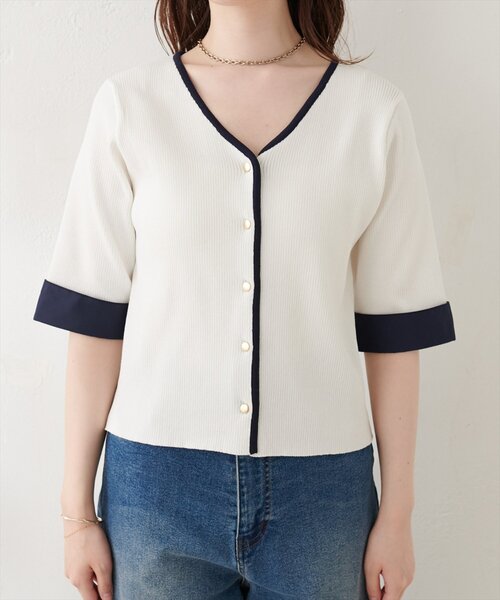 natural couture(ナチュラルクチュール)の「袖口カフス付き配色Vネックカーデ(カーディガン/ボレロ・レディース・ネイビー/ベージュ/チャコールグレー/オフホワイト・FREE)」の16枚目の写真