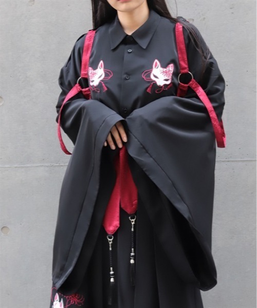 REZEN(リゼン)の「狐面刺繍和袖シャツ(シャツ/ブラウス・メンズ・ライトグレー/ブラック/ローズ・LARGE/MEDIUM)」の1枚目の写真