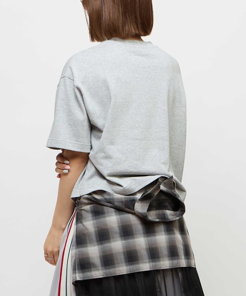 CONVERSE TOKYO(コンバーストウキョウ)の「EMBROIDERY ARCH LOGO SHORT T-SHIRT(Tシャツ/カットソー・レディース・チャコールグレー/グレー/ボルドー・FREE)」の16枚目の写真