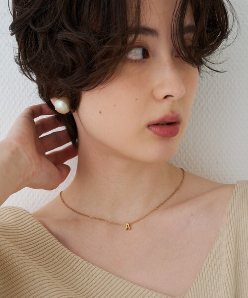 Rouge vif（ルージュヴィフ）の「【PETIT MOMENTS/プティ・モーメント】「A」イニシャルモチーフネックレス Initial  NL“A”（ネックレス・レディース・ゴールド・フリー）」の11枚目の写真