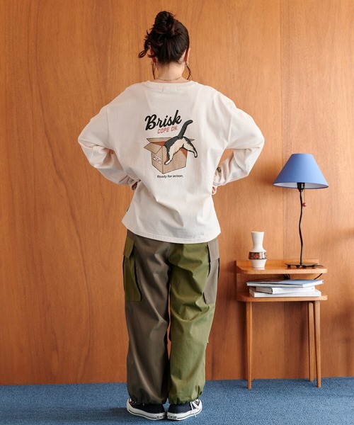 POWER TO THE PEOPLE（パワートゥーザピープル）の「袖プリントロンT　ネコ柄（Tシャツ/カットソー・メンズ・オフホワイト/ネイビー/ピンク・MEDIUM/LARGE/X-LARGE）」の6枚目の写真