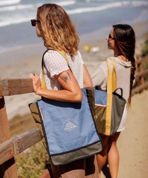 DAKINE(ダカイン)の「DAKINE RENOVATION TOTE 23L トートバッグ 【2026年秋冬モデル】/ダカインナイロントートバッグ(トートバッグ・メンズ・ブラック/ブルー系その他・FREE)」の2枚目の写真