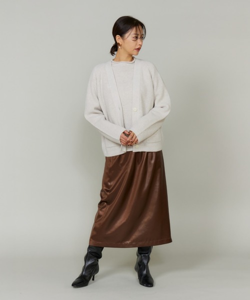 LE SOUK(ルスーク)の「アルパカブレンドVネックカーディガン【アンサンブル対応】(カーディガン/ボレロ・レディース・ネイビー/オフホワイト/パープル/ミント・フリー)」の18枚目の写真