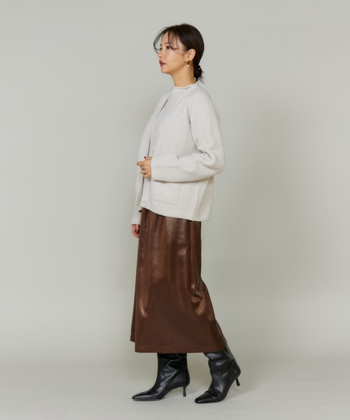 LE SOUK(ルスーク)の「アルパカブレンドVネックカーディガン【アンサンブル対応】(カーディガン/ボレロ・レディース・ネイビー/オフホワイト/パープル/ミント・フリー)」の20枚目の写真