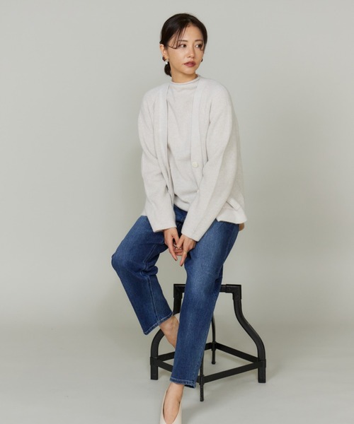 LE SOUK(ルスーク)の「アルパカブレンドVネックカーディガン【アンサンブル対応】(カーディガン/ボレロ・レディース・ネイビー/オフホワイト/パープル/ミント・フリー)」の21枚目の写真