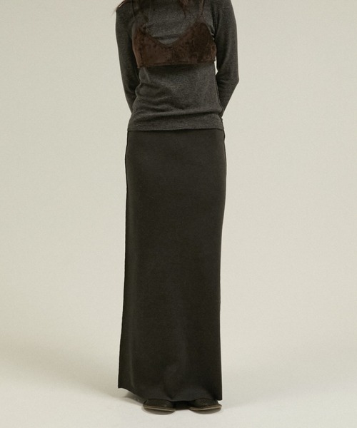 LA PEAU DE GEM(ラポドゥジェム)の「シルエットニットスカート / 【 LA PEAU DE GEM 】 silhouette knit skirt(スカート・レディース・チャコールグレー/キャメル・SMALL/MEDIUM)」の1枚目の写真