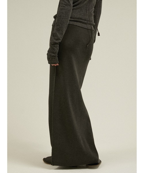 LA PEAU DE GEM(ラポドゥジェム)の「シルエットニットスカート / 【 LA PEAU DE GEM 】 silhouette knit skirt(スカート・レディース・チャコールグレー/キャメル・SMALL/MEDIUM)」の12枚目の写真