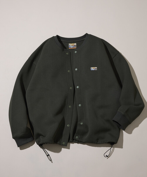 FREAK'S STORE(フリークスストア)の「リラックスフィット ダンボール ワンポイントロゴ スウェット スナップカーディガン(カーディガン/ボレロ・メンズ・ライトグレー/チャコールグレー/ベージュ/オリーブ/ブラック・SMALL/MEDIUM/LARGE)」の14枚目の写真