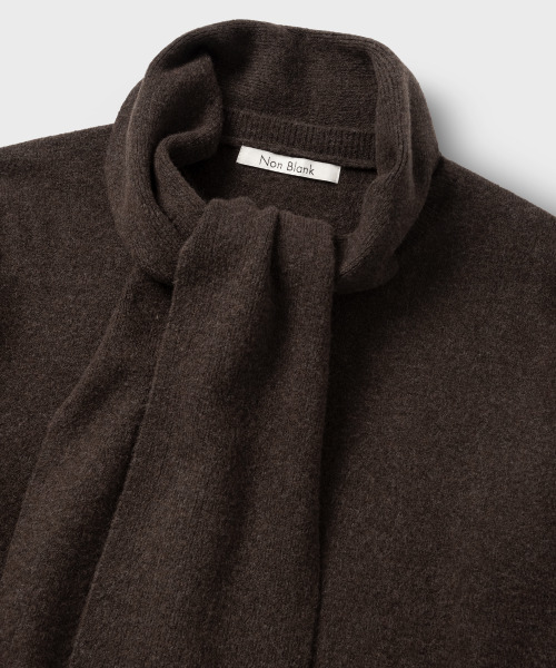 NONBLANK(ノンブランク)の「マフラー ニット_ダークブラウン(ニット/セーター・メンズ・ブラウン・MEDIUM/LARGE/X-LARGE)」の4枚目の写真