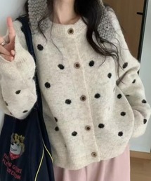 ドット柄ジャガード前ボタンニットカーデ