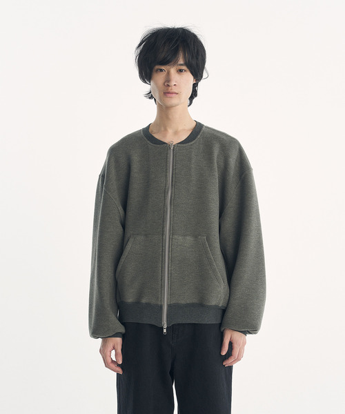 VICTIM(ヴィクティム)の「VICTIM ヴィクティム / TECH ZIP SWEAT ダンボールニットジップアップスウェット MA-1ブルゾン / VTM-26-CS-113(MA-1・メンズ・ブラック/グレー/モカ・1/2/3)」の2枚目の写真