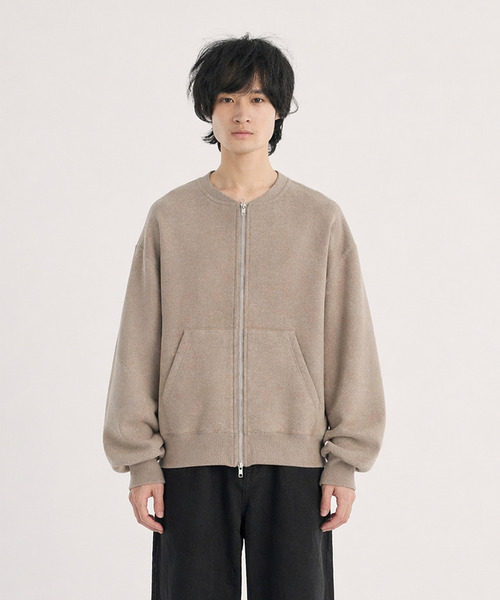 VICTIM(ヴィクティム)の「VICTIM ヴィクティム / TECH ZIP SWEAT ダンボールニットジップアップスウェット MA-1ブルゾン / VTM-26-CS-113(MA-1・メンズ・ブラック/グレー/モカ・1/2/3)」の3枚目の写真