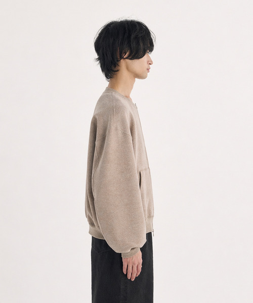 VICTIM(ヴィクティム)の「VICTIM ヴィクティム / TECH ZIP SWEAT ダンボールニットジップアップスウェット MA-1ブルゾン / VTM-26-CS-113(MA-1・メンズ・ブラック/グレー/モカ・1/2/3)」の4枚目の写真