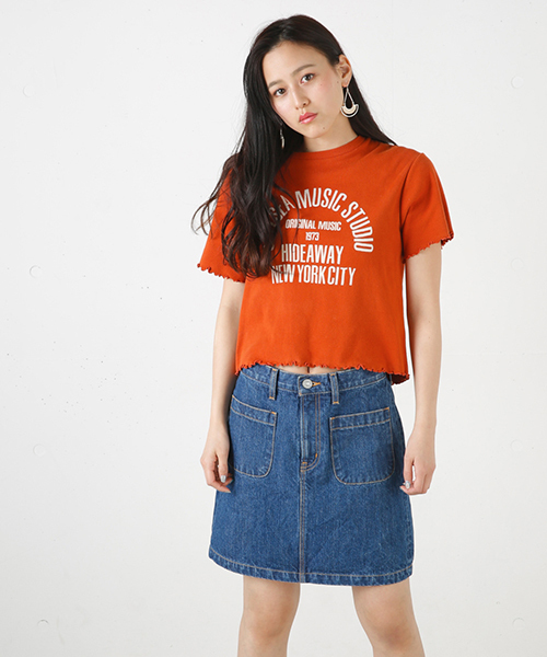 MOUSSY（マウジー）の「Patch MINI SK（デニムスカート・レディース・ワンウォッシュ/ブルー・1/0/2）」の2枚目の写真