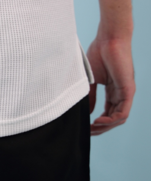 8(eight)(エイト)の「ワッフル ロング丈 タンクトップ サーマル(タンクトップ・メンズ・ブラック/グレー/ホワイト×ブラック/ブラック×レッド/ホワイト/ネイビー・LARGE/MEDIUM/X-LARGE/SMALL)」の20枚目の写真