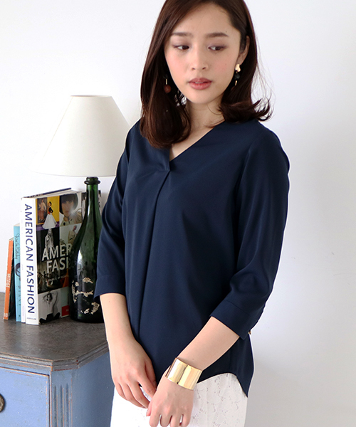 N.（N. Natural Beauty Basic）（エヌエヌナチュラルビューティーベーシック）の「◆タックプリーツ七分袖ブラウス（シャツ/ブラウス・レディース・ホワイト/ピンク/ベージュ/ネイビー・MEDIUM）」の3枚目の写真