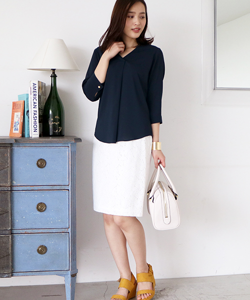 N.（N. Natural Beauty Basic）（エヌエヌナチュラルビューティーベーシック）の「◆タックプリーツ七分袖ブラウス（シャツ/ブラウス・レディース・ホワイト/ピンク/ベージュ/ネイビー・MEDIUM）」の5枚目の写真