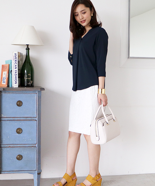 N.（N. Natural Beauty Basic）（エヌエヌナチュラルビューティーベーシック）の「◆タックプリーツ七分袖ブラウス（シャツ/ブラウス・レディース・ホワイト/ピンク/ベージュ/ネイビー・MEDIUM）」の6枚目の写真