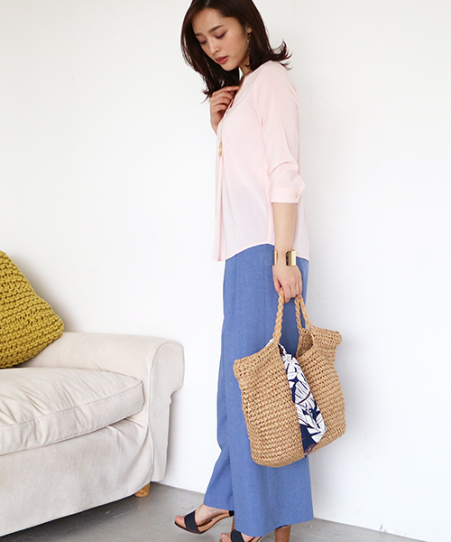 N.（N. Natural Beauty Basic）（エヌエヌナチュラルビューティーベーシック）の「◆タックプリーツ七分袖ブラウス（シャツ/ブラウス・レディース・ホワイト/ピンク/ベージュ/ネイビー・MEDIUM）」の8枚目の写真