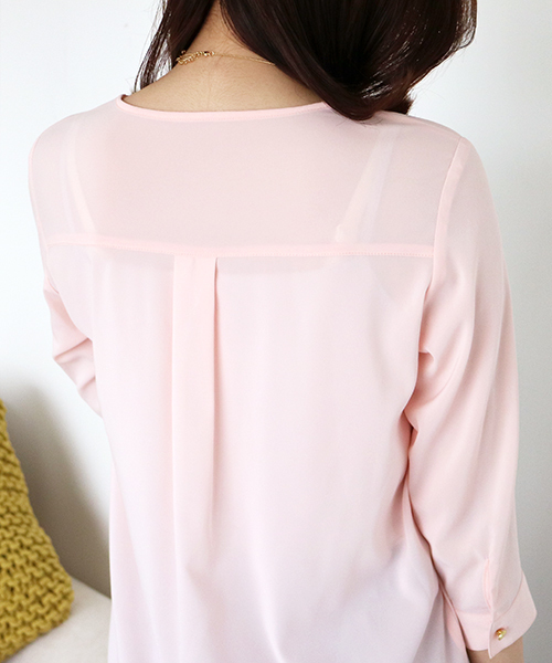 N.（N. Natural Beauty Basic）（エヌエヌナチュラルビューティーベーシック）の「◆タックプリーツ七分袖ブラウス（シャツ/ブラウス・レディース・ホワイト/ピンク/ベージュ/ネイビー・MEDIUM）」の12枚目の写真