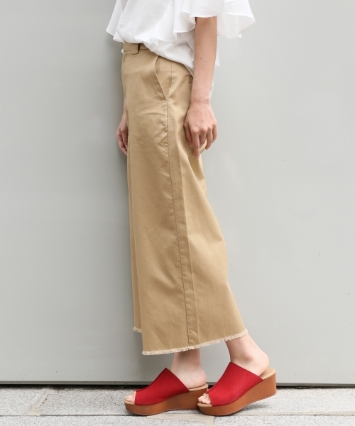 LEPSIM（レプシィム）の「チノワイドクロプドパンツ　761605（チノパンツ・レディース・ベージュ/グレー/ブラック・SMALL/LARGE/MEDIUM）」の15枚目の写真